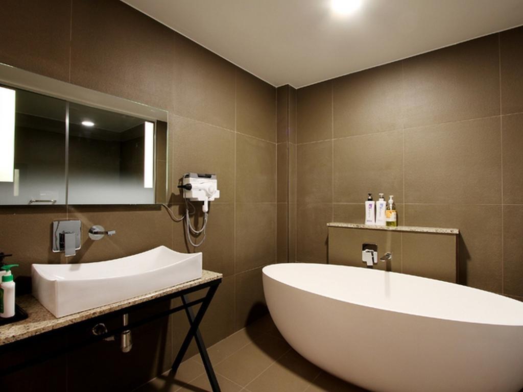 Hotel Donggyeong 2*
