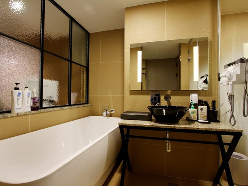 Donggyeong Hotel 2*