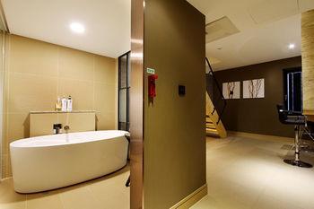 Hotel Donggyeong 2*